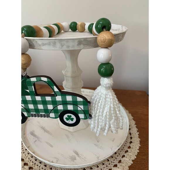 St Patrick’s Day Truck Tiered Tray Decor, St Patrick’s Day Beaded Garland Truck - Picture 9 of 10